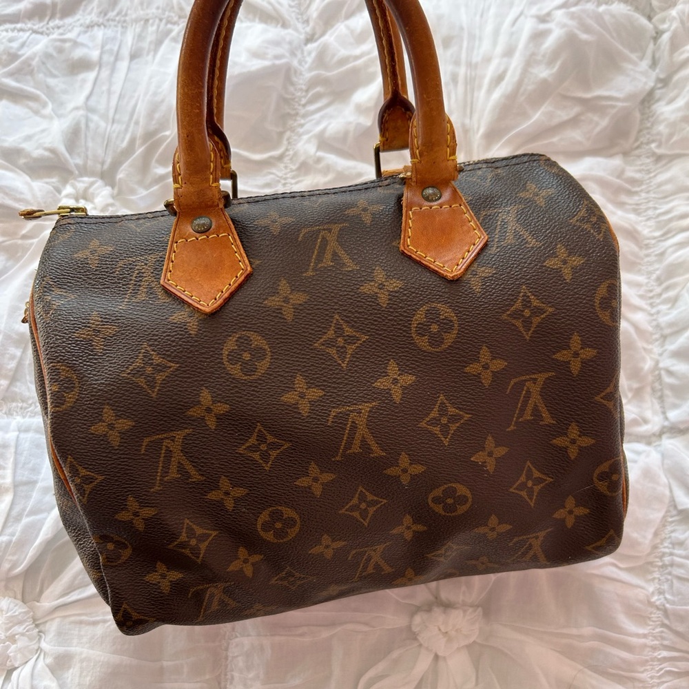 Louis Vuitton Speedy 25 Classic Monogram Satchel Bag